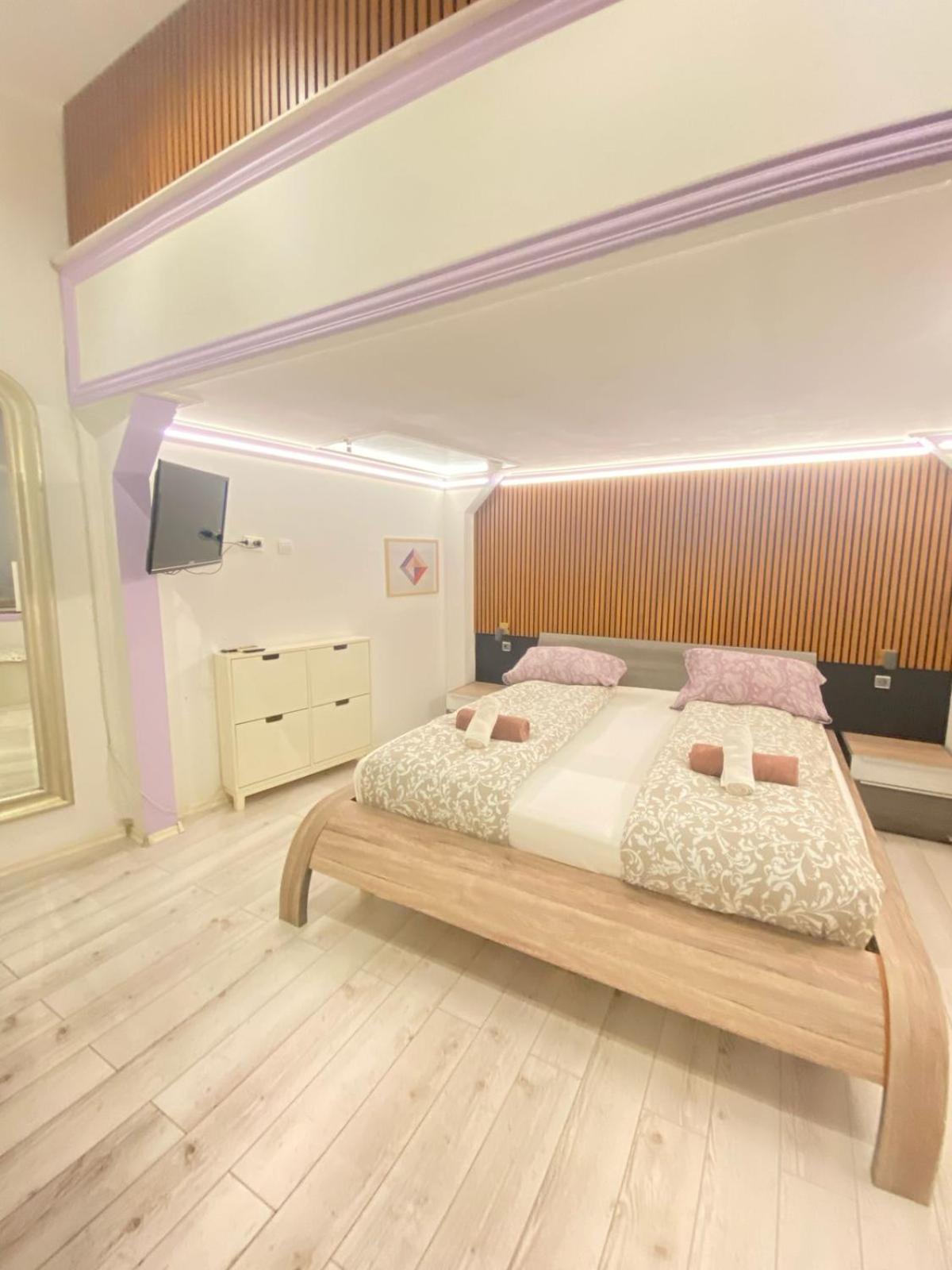 Yes, Yes! Lovely Apartment Good Amenities Budapest Center Exterior photo